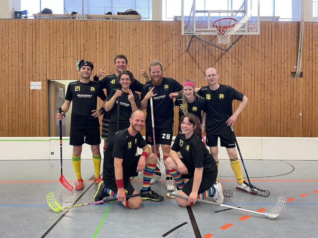 Gruppenfoto der Berliner Rainbow Warriors in Ilmenau