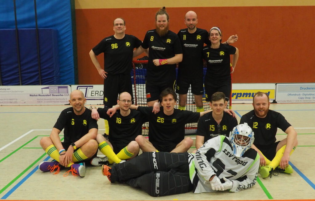 Teamfoto des Floorballteams SG Regenbogen West-Berlin