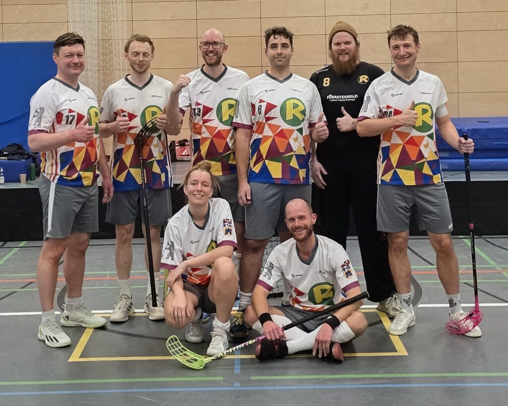 Teamfoto des Berliner Floorball-Teams Rapid Old-Stars